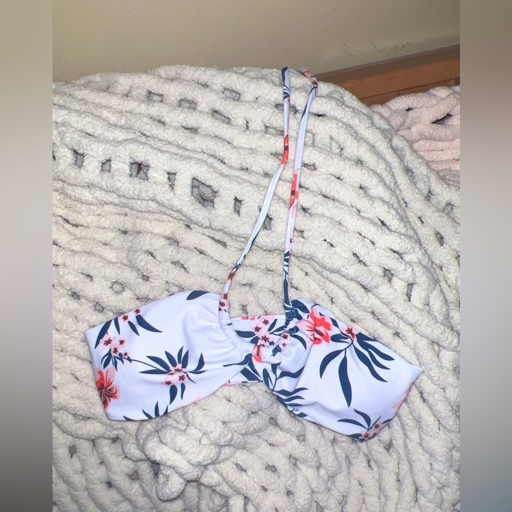 SHEIN Bikini Top